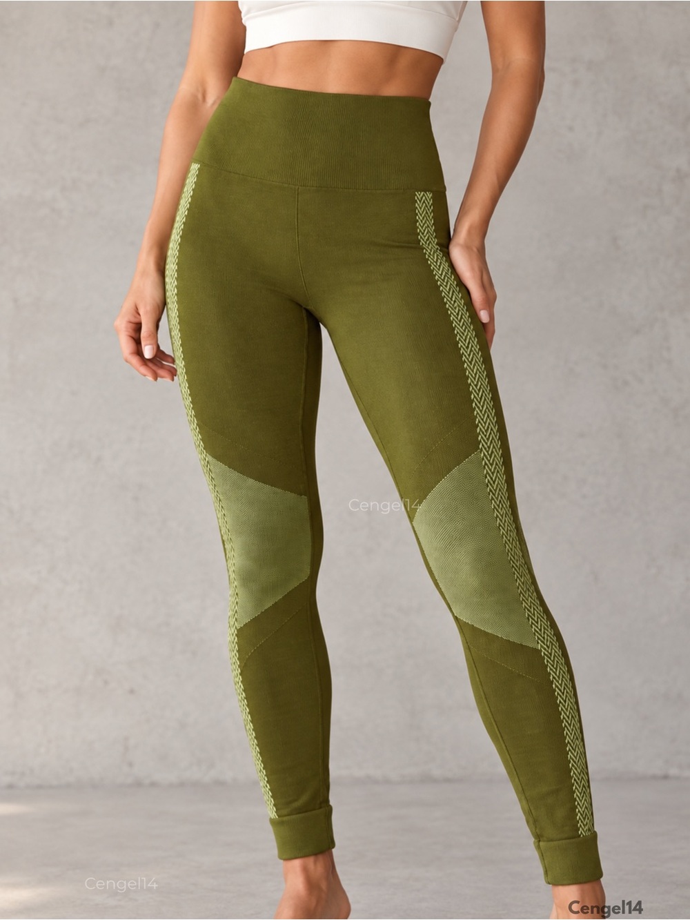 Fabletics High-Waisted Seamless Leggings Small NWT Thyme Cool Mint
